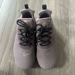Nike Presto Fly Women's Size 5.5 Mauve